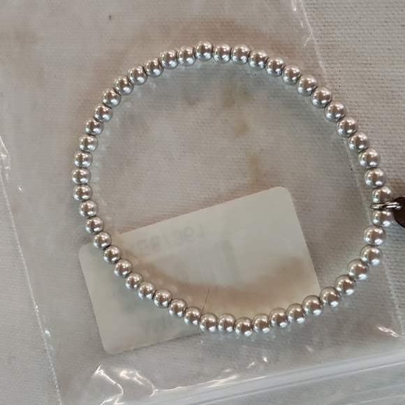 Tocara silver color bracelet - Picture 2 of 2
